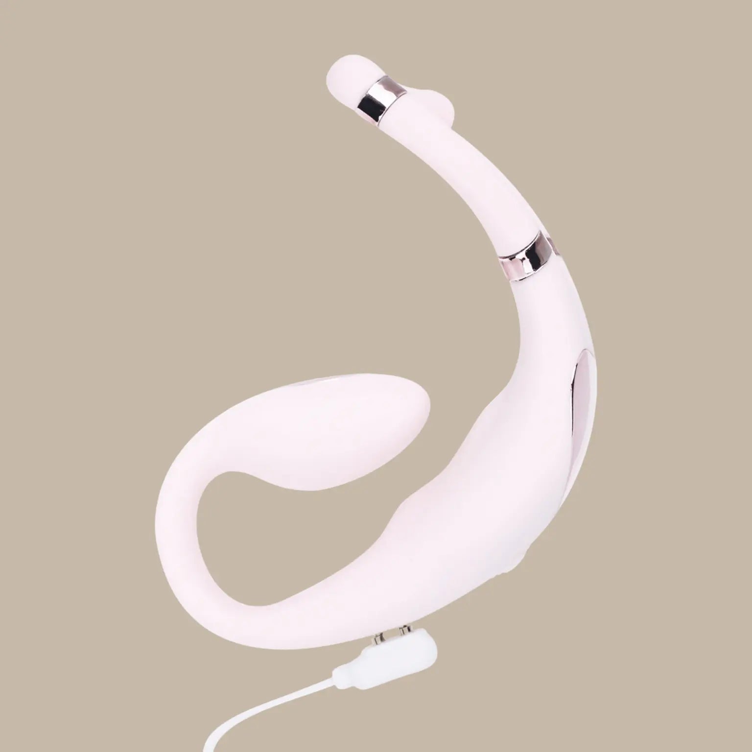 Double stimulateur connecté Venus, en silicone rose doux, offrant une double stimulation du point G et du clitoris. Disponible chez Oh My God'Z, votre spécialiste des sextoys premium.