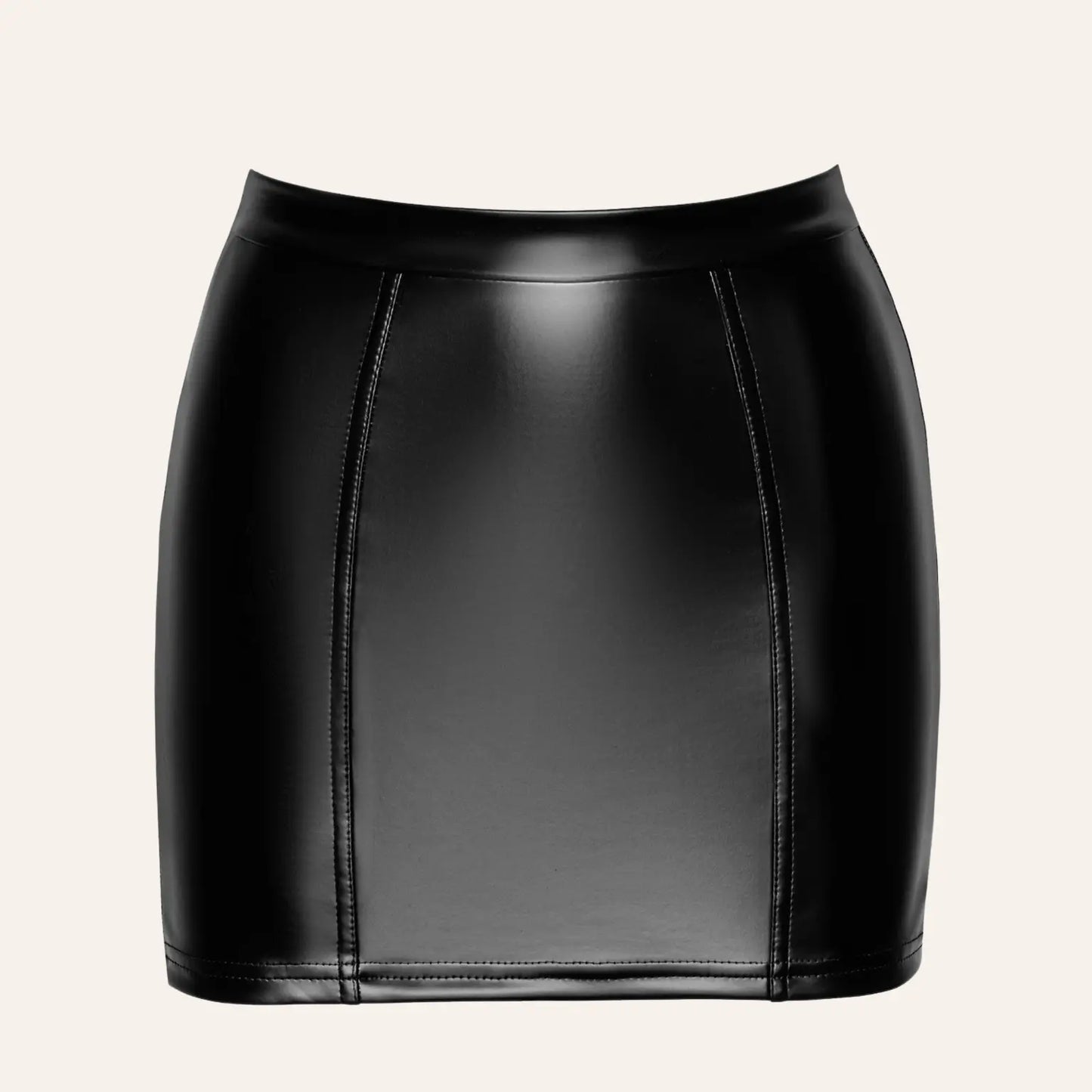 Vue produit sur fond neutre de la mini jupe Corset F341 en wetlook noir, soulignant ses lignes épurées et son design moulant. Disponible chez Oh My God'Z, cette pièce fétiche s’associe parfaitement à des sextoys haut de gamme pour une expérience sensuelle complète.