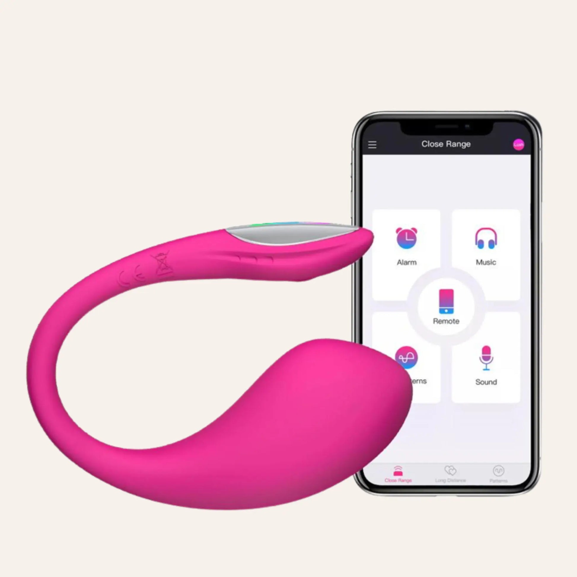 Lovense Lush 4 affiché à côté de son application mobile, illustrant la technologie Bluetooth et les multiples modes de contrôle à distance – à découvrir sur Oh My God'Z, la boutique dédiée aux sextoys haut de gamme.