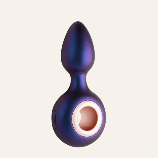 Le Plug anal Deep Space signé Hueman, conçu pour une stimulation anale de luxe. Sa forme ergonomique et son anneau doré facilitent l'utilisation, un produit de qualité supérieure à découvrir sur la boutique Oh My God'Z.