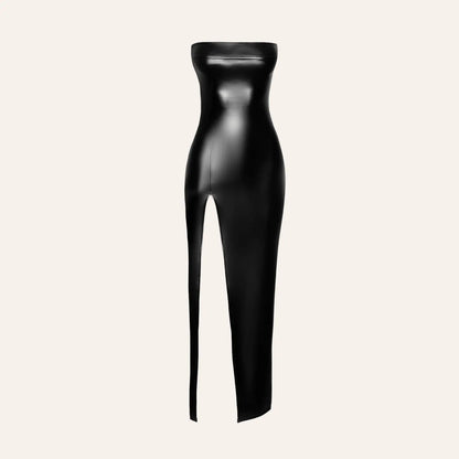 Robe longue fendue en matière wetlook noire, modèle Aphrodisia F336 de la boutique Oh My God'Z, pensée pour sublimer vos jeux érotiques et accessoires intimes.