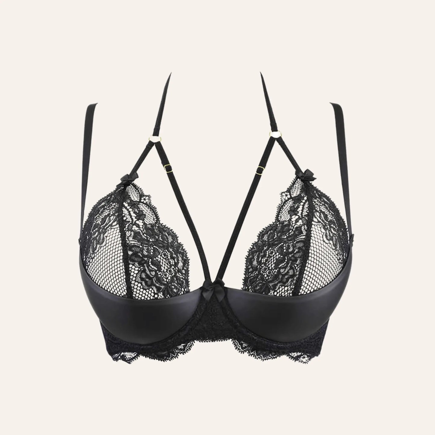 Gros plan sur le soutien-gorge V-10691 par Axami, disponible chez Oh My God'Z. Ce soutien-gorge noir allie dentelle délicate et lanières pour un effet visuel saisissant.