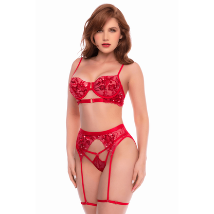 Femme de face en ensemble 3 pieces rouge ecarlate Mapale, soutien-gorge brode sequins et porte-jarretelles - Oh My God'Z
