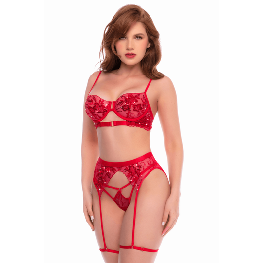 Femme de face en ensemble 3 pieces rouge ecarlate Mapale, soutien-gorge brode sequins et porte-jarretelles - Oh My God'Z