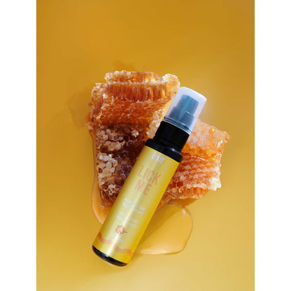 Gel chauffant embrassable Lick Me Honey miel en flacon jaune doré avec nid d'abeilles - Oh My God'Z