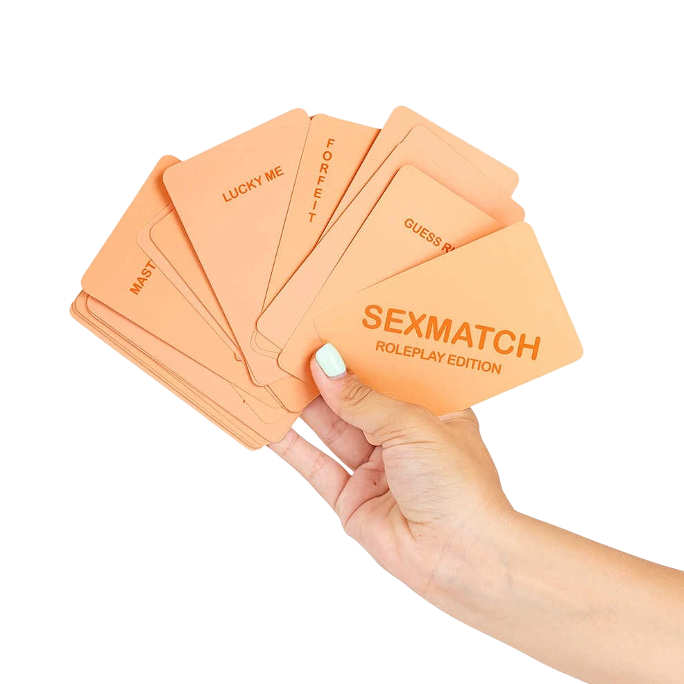 Main tenant des cartes Sexmatch Roleplay Edition peche avec mots Lucky Me, Forfeit, Guess Right - Oh My God'Z