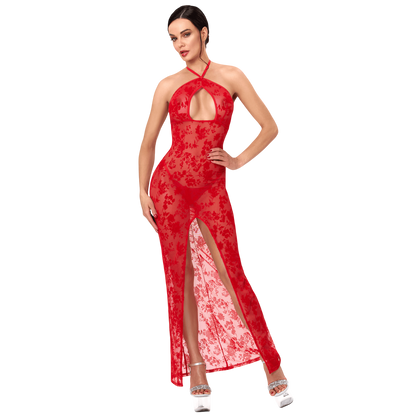 Robe longue rouge en tulle floque transparent, decollete ajoure et fente haute, portee de face - Oh My God'Z