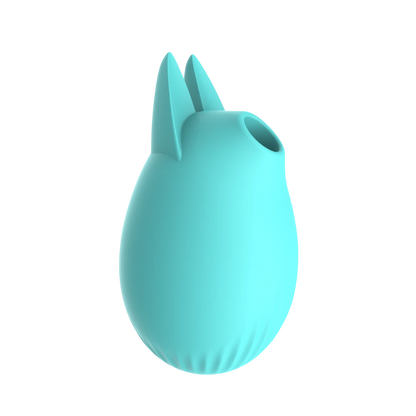Stimulateur clitoridien Bunny bleu pastel en silicone, vue de trois quarts montrant les oreilles - Oh My God'Z