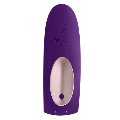 Vue détaillée du stimulateur Partner Plus violet en silicone avec logo Satisfyer et surface douce - Oh My God'Z