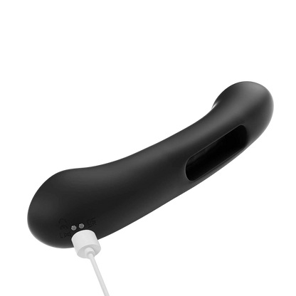Port de charge USB du vibromasseur Tempo noir en silicone premium rechargeable - Oh My God'Z